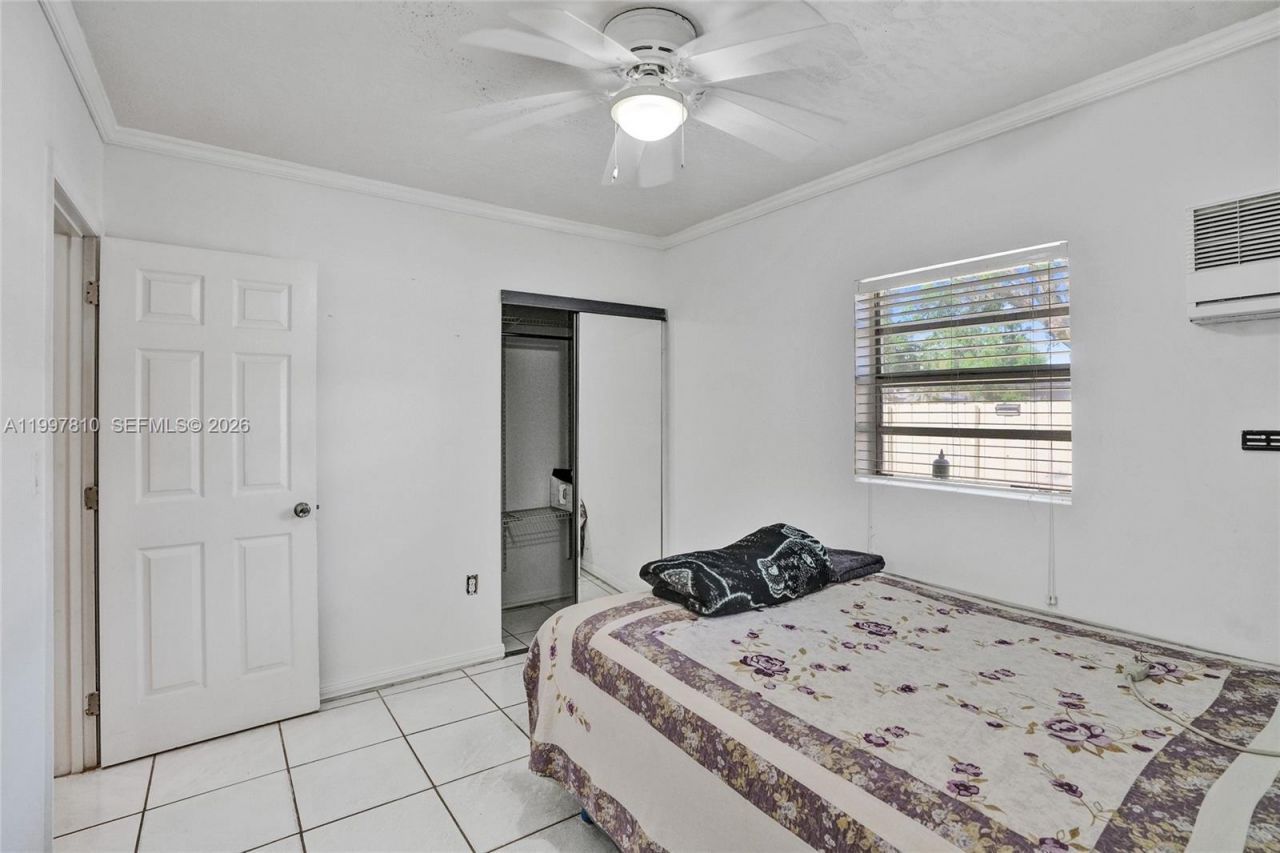 2158 NW 100th St, Miami, FL 33147 Photo