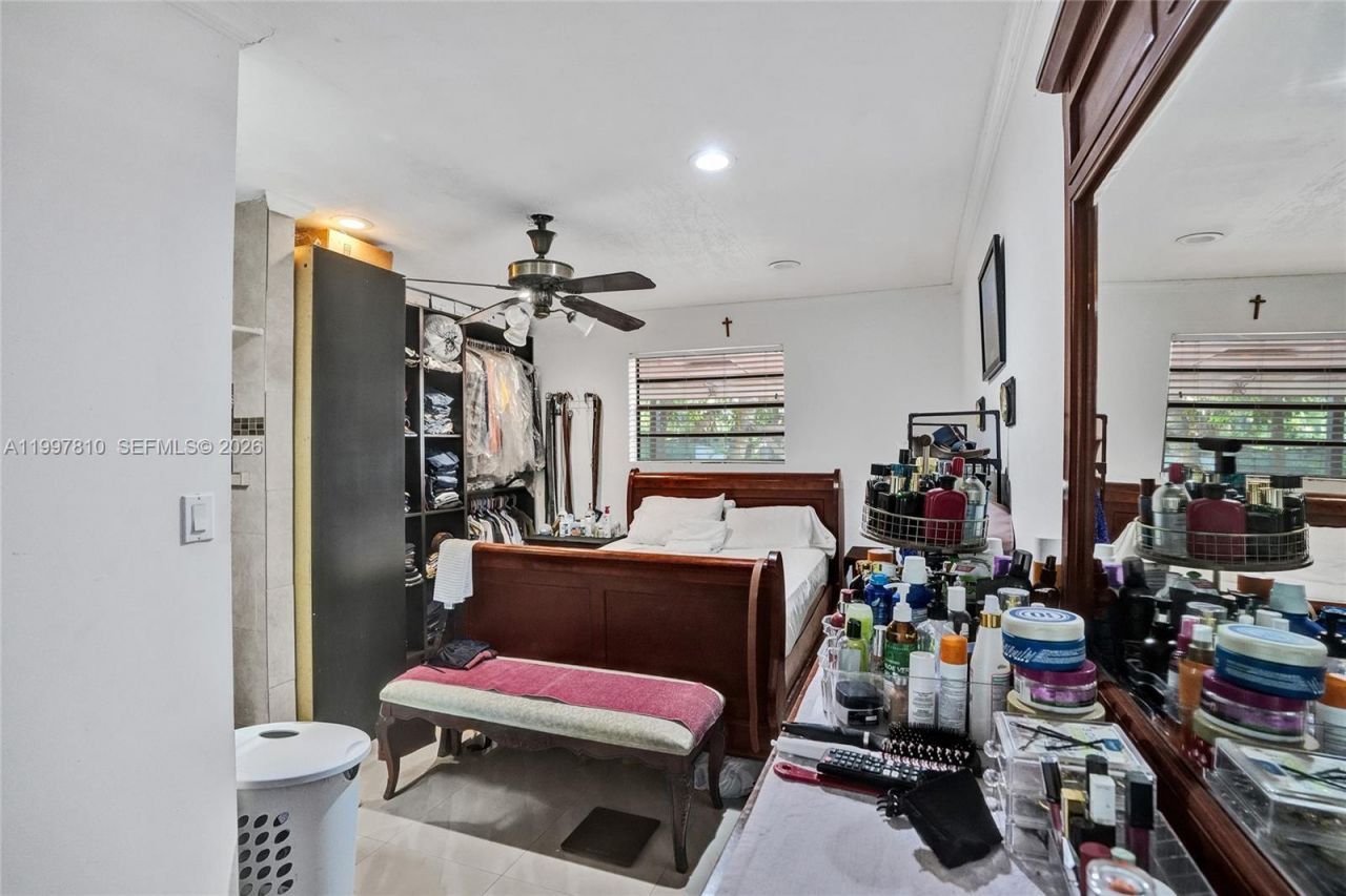 2158 NW 100th St, Miami, FL 33147 Photo