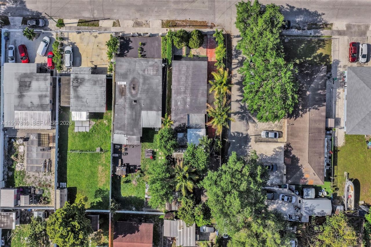 2158 NW 100th St, Miami, FL 33147 Photo