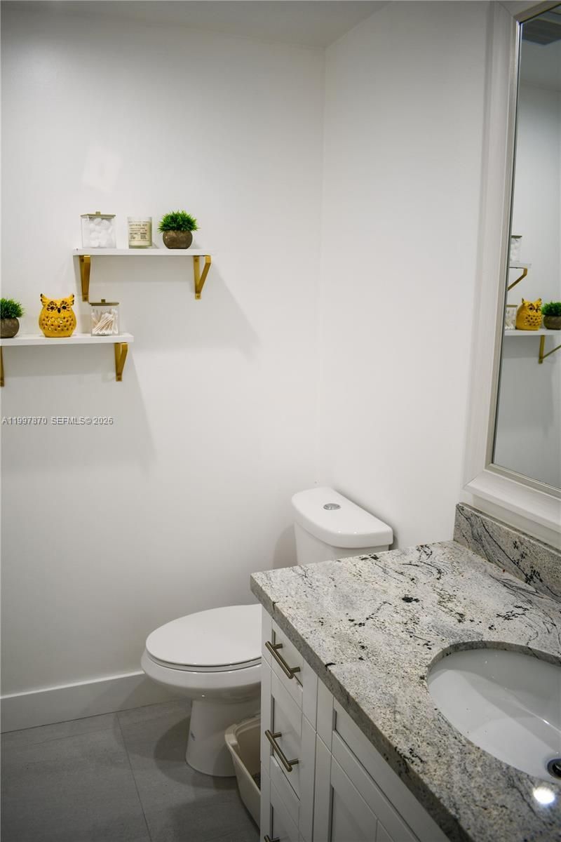 19420 NE 26th Ave, Unit 123D, Miami, FL 33180 Photo