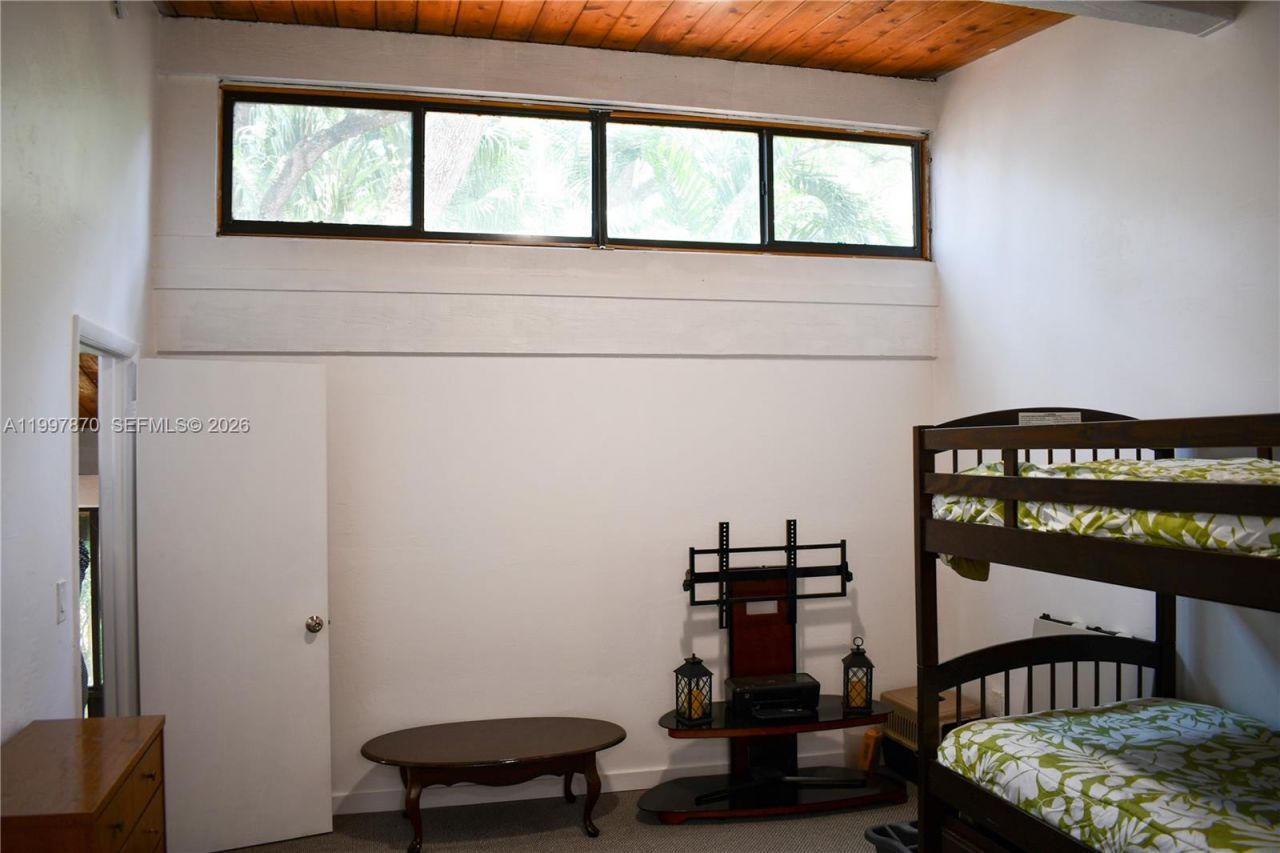 19420 NE 26th Ave, Unit 123D, Miami, FL 33180 Photo