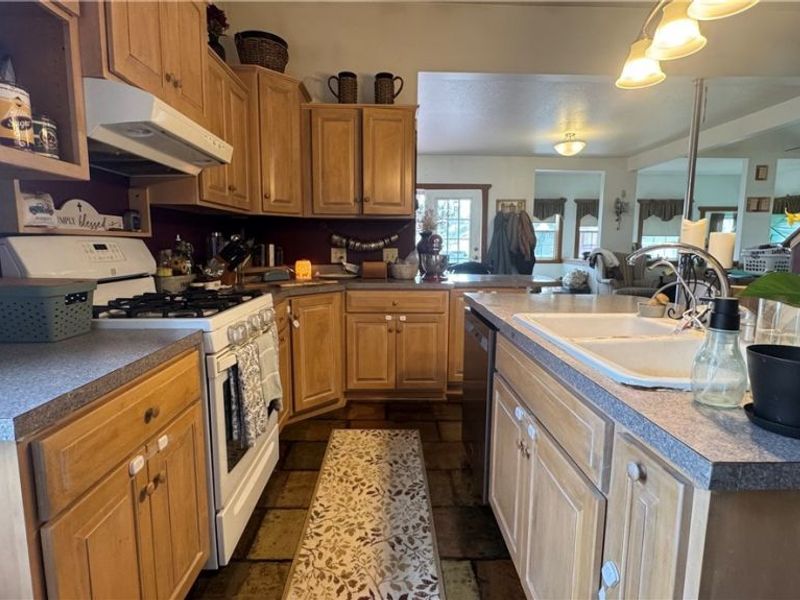 417 2nd Street NE, New Philadelphia, OH 44663 Photo 4