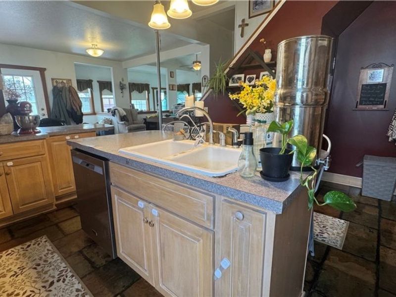 417 2nd Street NE, New Philadelphia, OH 44663 Photo 5