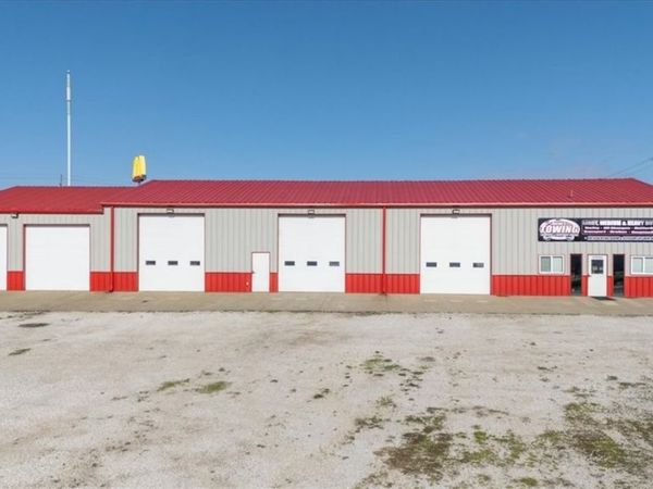 1010 10th Street, Vienna, WV 26105