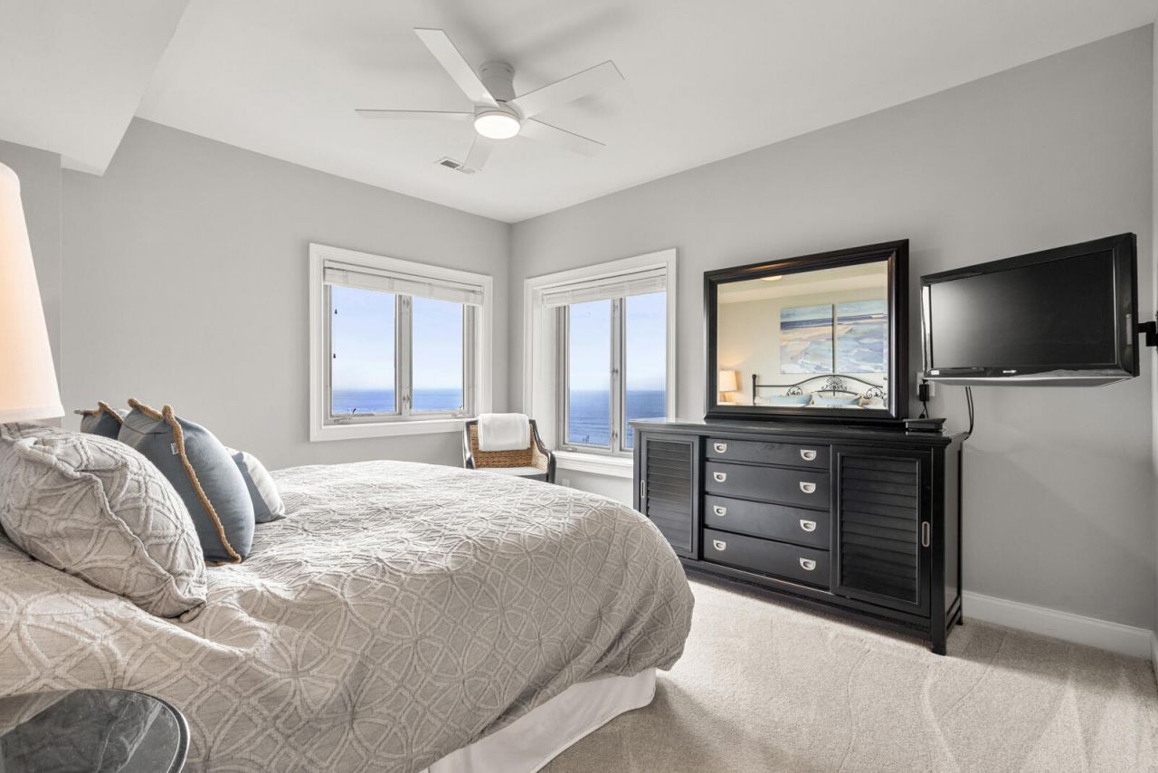 5131 Sea Forest Drive Photo 22