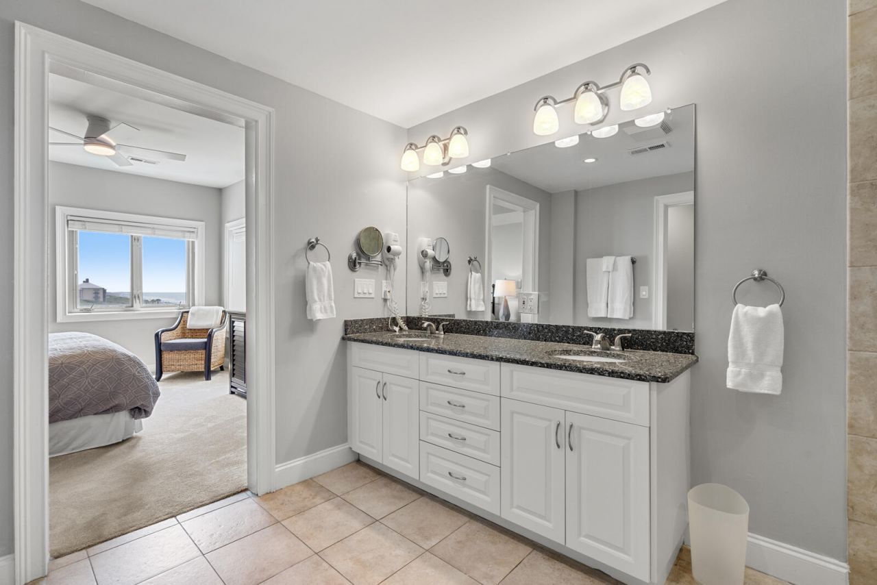 5131 Sea Forest Drive Photo 23