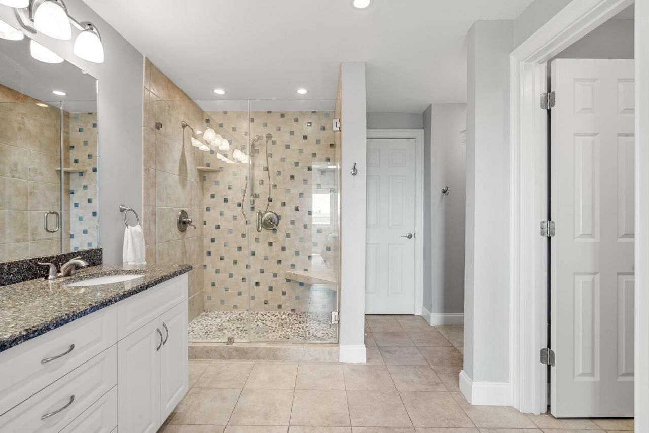 5131 Sea Forest Drive Photo 25