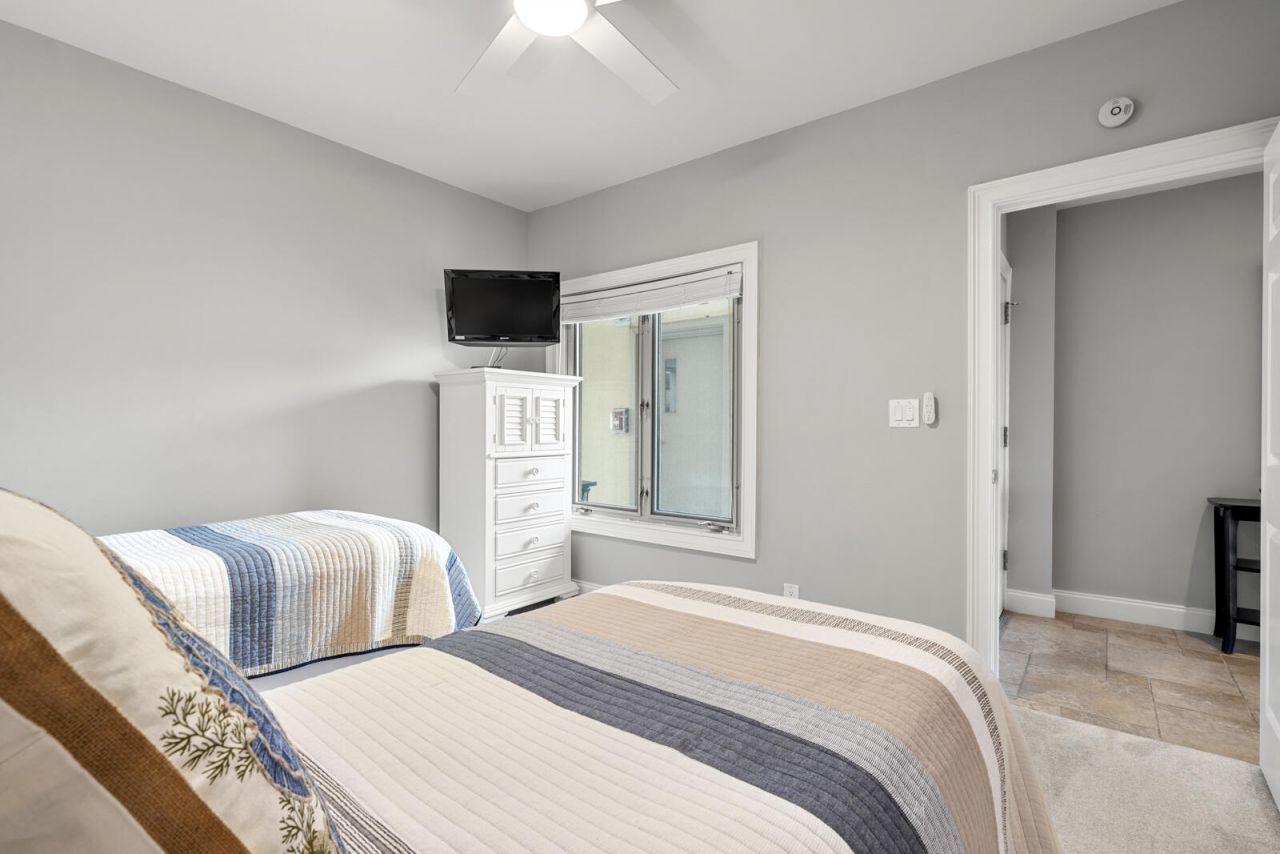 5131 Sea Forest Drive Photo 30