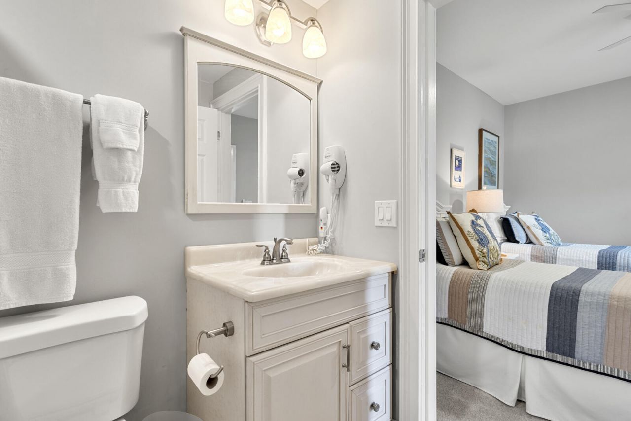 5131 Sea Forest Drive Photo 31