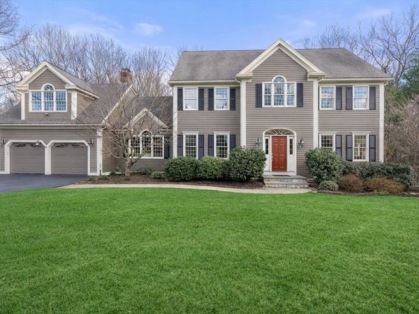 74 Flint Locke Lane, Medfield, MA 02052