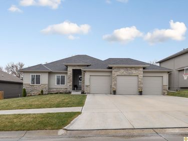 2304 N 188 Street, Elkhorn, NE 68022