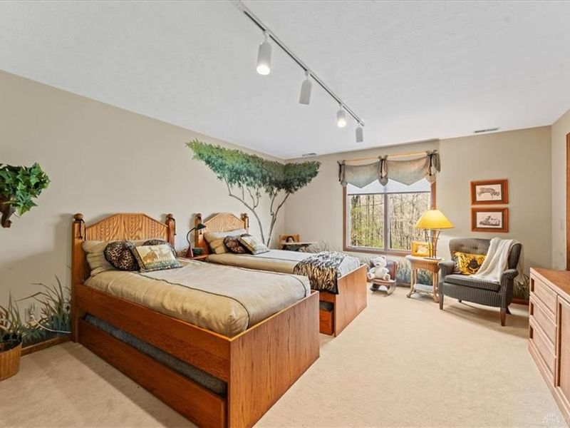 8289 Rhine Way, Centerville, OH 45458 Photo 30