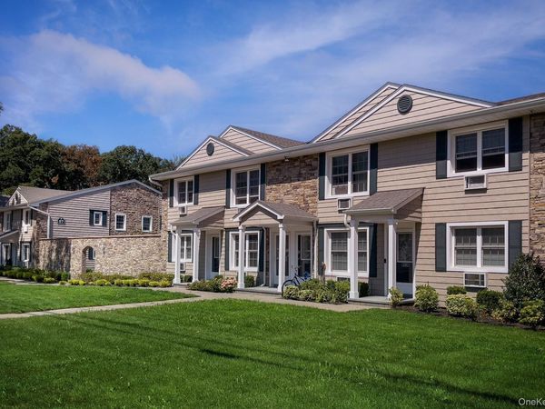 57 Island Boulevard , Unit 57E, Bohemia, NY 11716