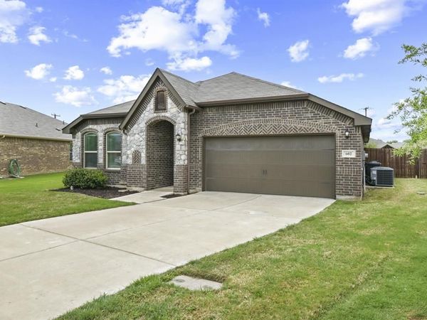 602 Ridge View Way , Justin, TX 76247
