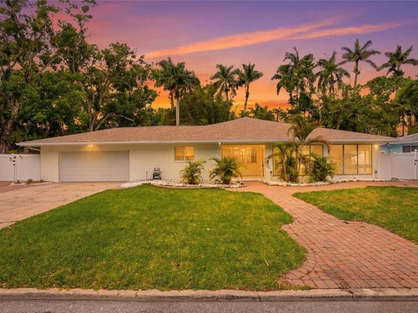 2004 VIRGINIA DRIVE , BRADENTON, FL 34205