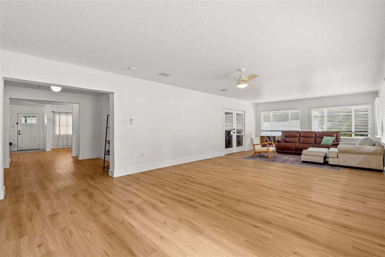 2004 Virginia Drive, Bradenton, FL 34205 Photo