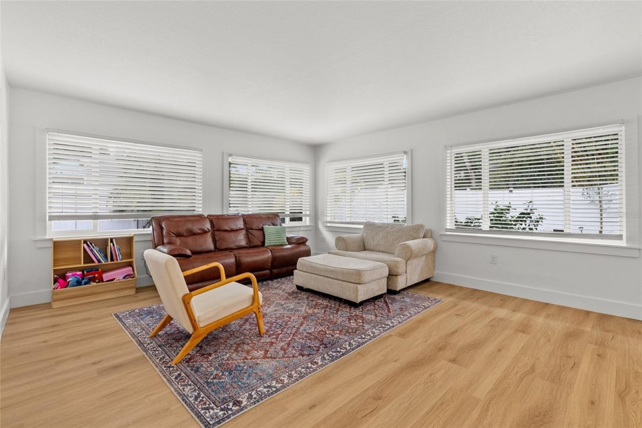 2004 Virginia Drive, Bradenton, FL 34205 Photo