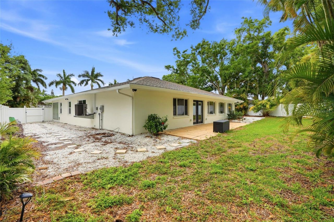 2004 Virginia Drive, Bradenton, FL 34205 Photo