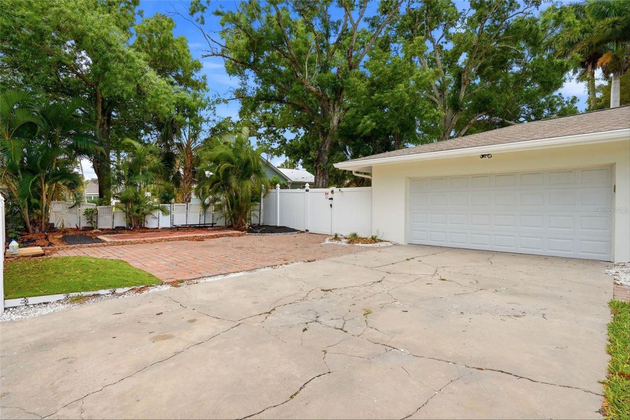 2004 Virginia Drive, Bradenton, FL 34205 Photo