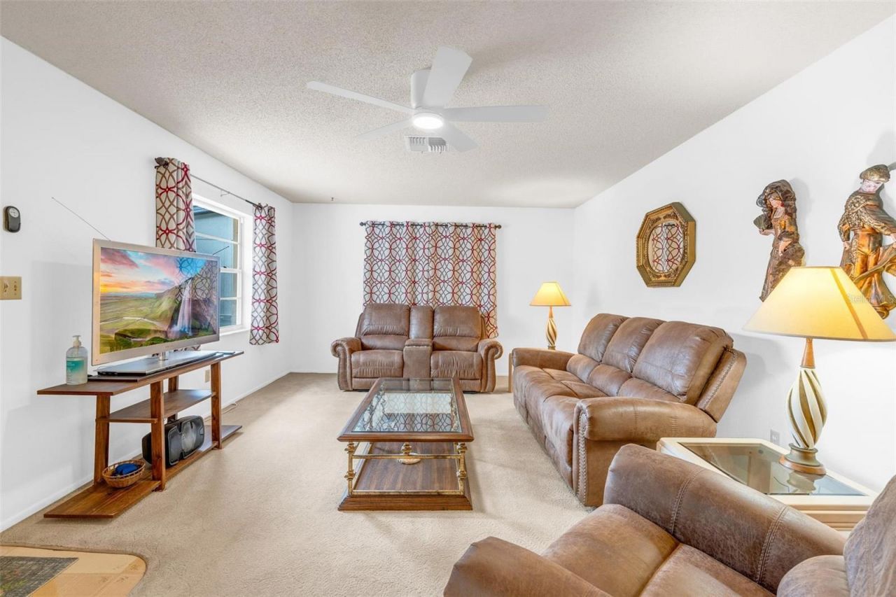 805 E 11th Avenue, New Smyrna Beach, FL 32169 Photo