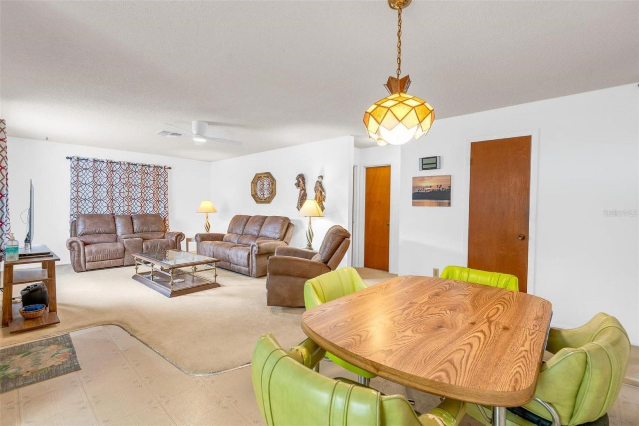 805 E 11th Avenue, New Smyrna Beach, FL 32169 Photo