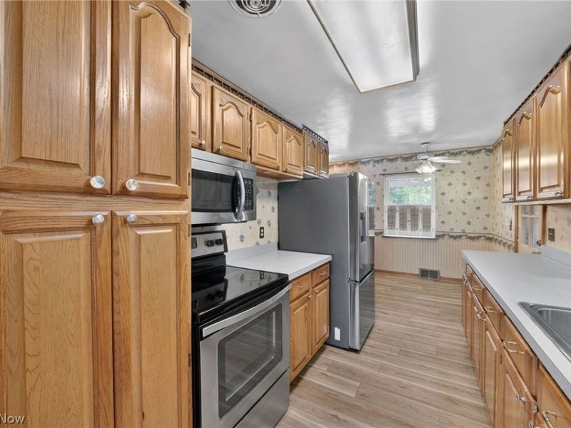 856 E Highland Avenue, Wooster, OH 44691 Photo 8