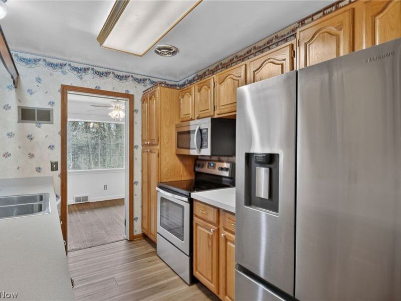 856 E Highland Avenue, Wooster, OH 44691 Photo 9