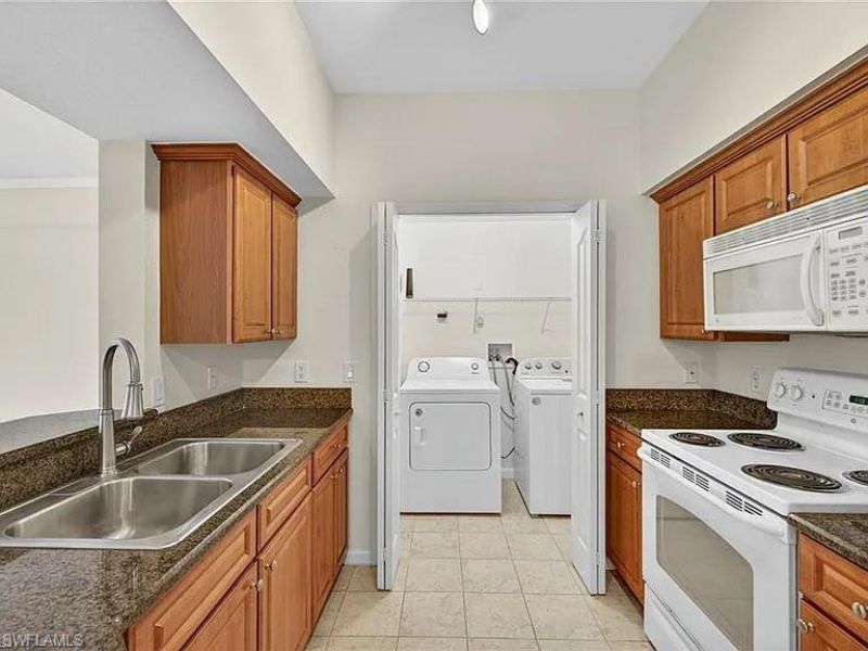 13010 Positano Cir, Unit 108, Naples, FL 34105 Photo