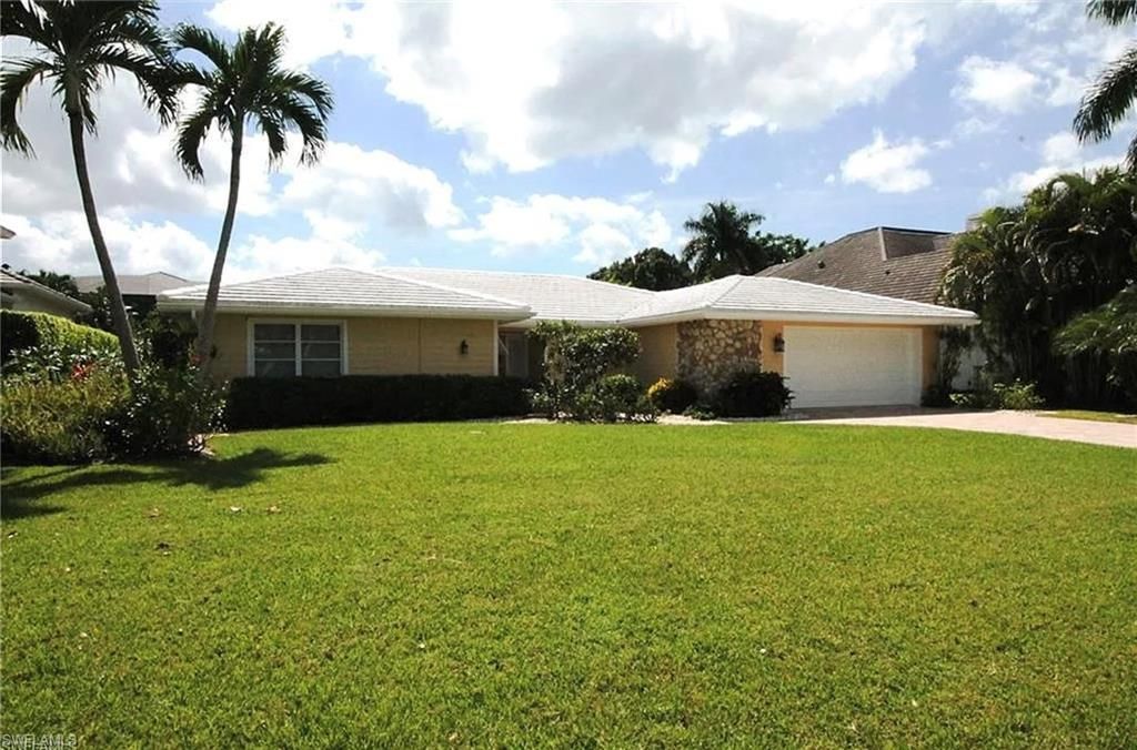 656 Binnacle Dr, Naples, FL 34103 Main Photo