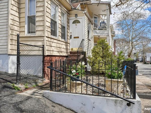 70 9th Avenue, EAST ORANGE, NJ 07018