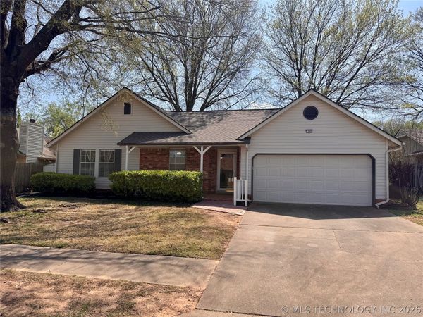 1305 W Miami Street , Broken Arrow, OK 74011