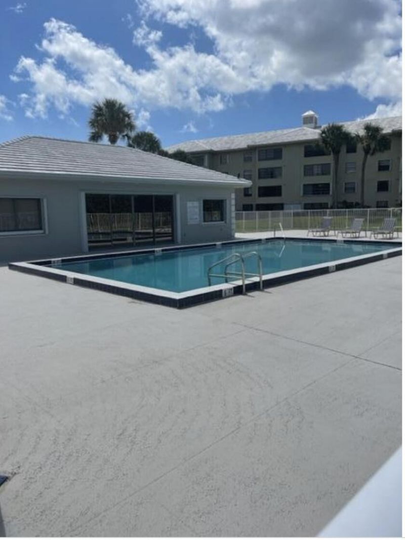 3526 Whitehall Drive, Unit 404, West Palm Beach, FL 33401 Photo