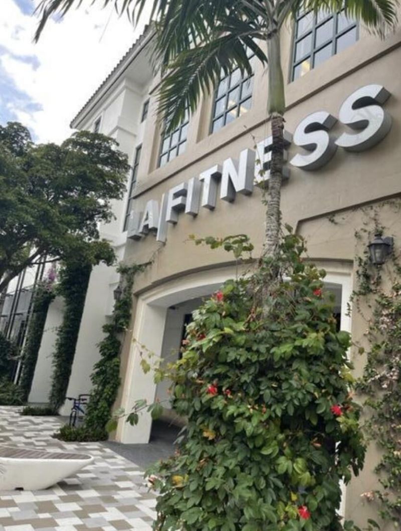 3526 Whitehall Drive, Unit 404, West Palm Beach, FL 33401 Photo