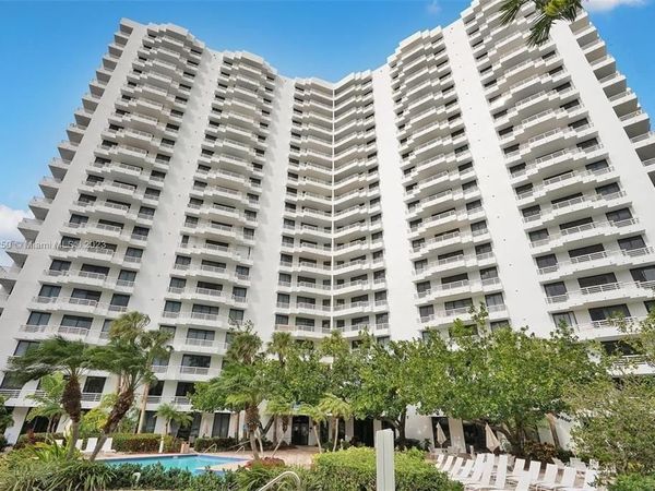 3300 NE 192nd Street, Unit Ph11, Aventura, FL 33180