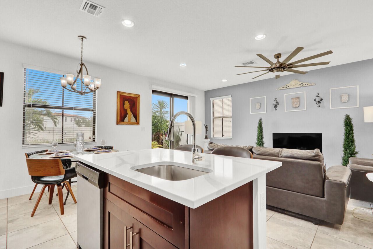 3010 King Palm Way, Riviera Beach, FL 33410 Photo