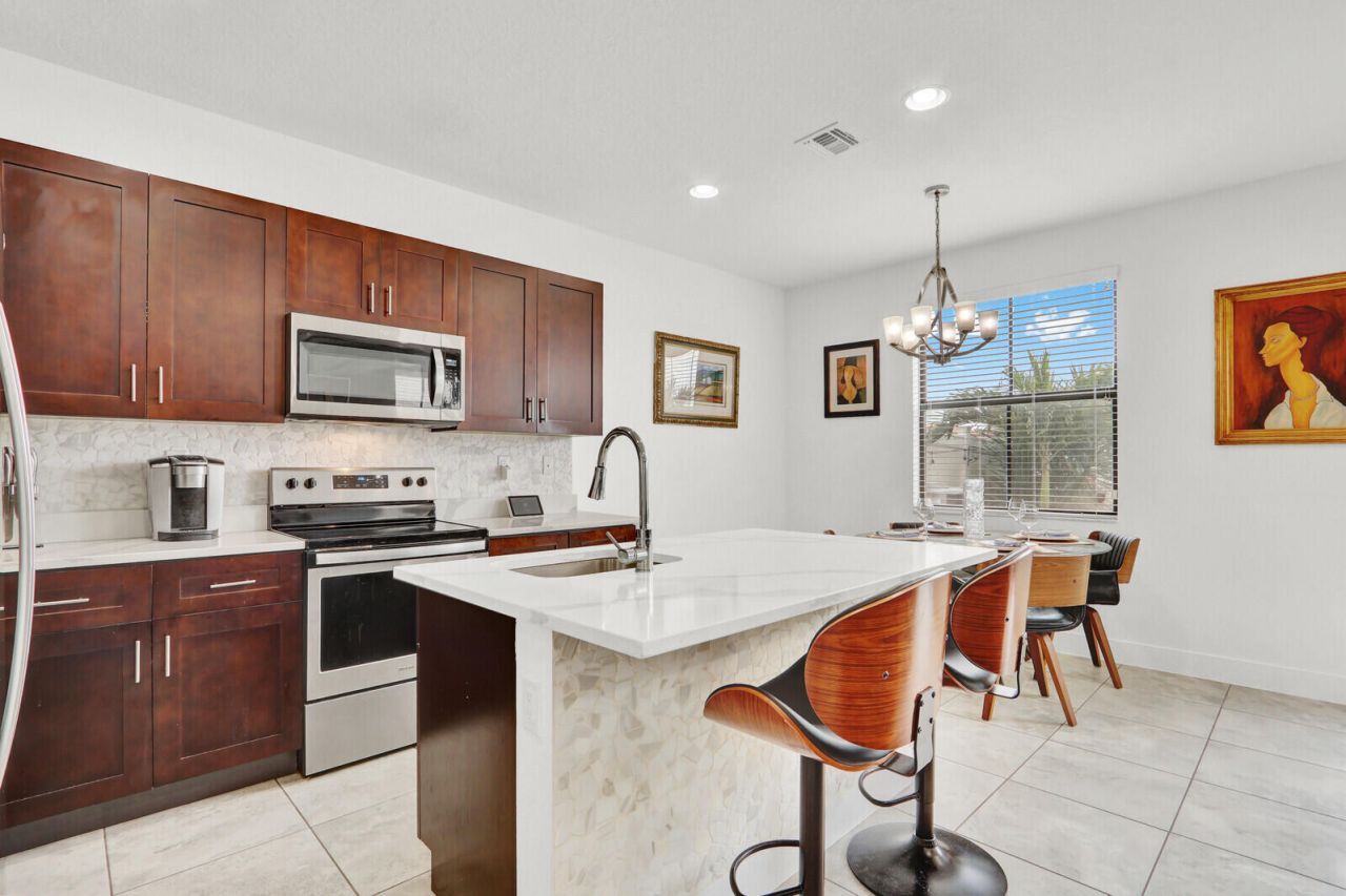 3010 King Palm Way, Riviera Beach, FL 33410 Photo