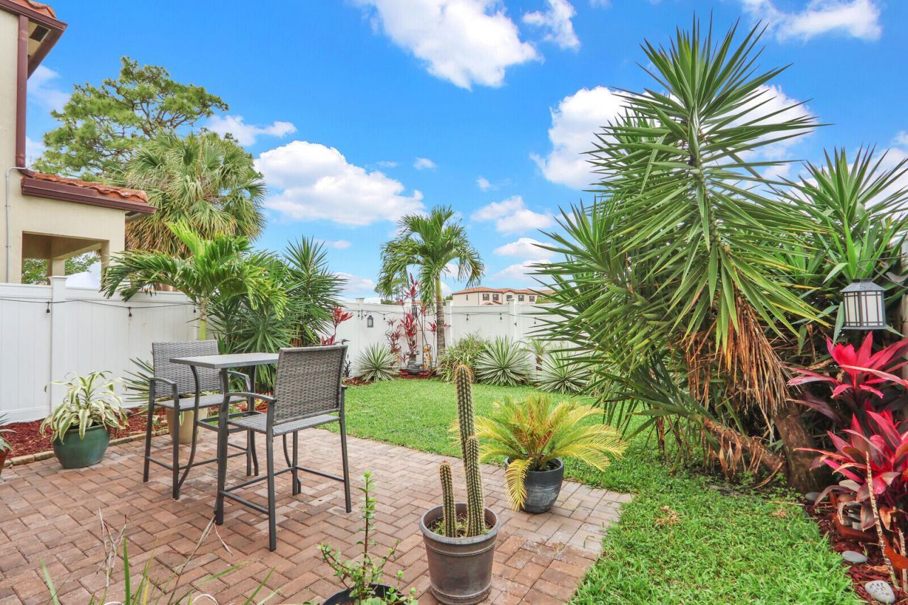 3010 King Palm Way, Riviera Beach, FL 33410 Photo