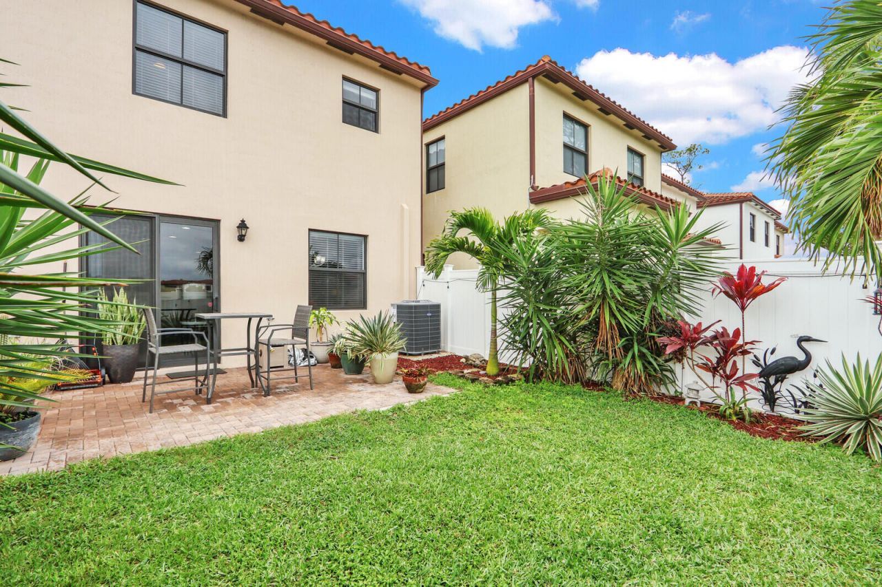 3010 King Palm Way, Riviera Beach, FL 33410 Photo