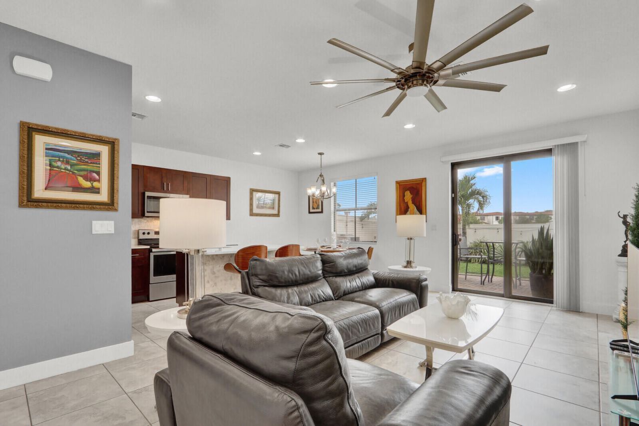 3010 King Palm Way, Riviera Beach, FL 33410 Photo