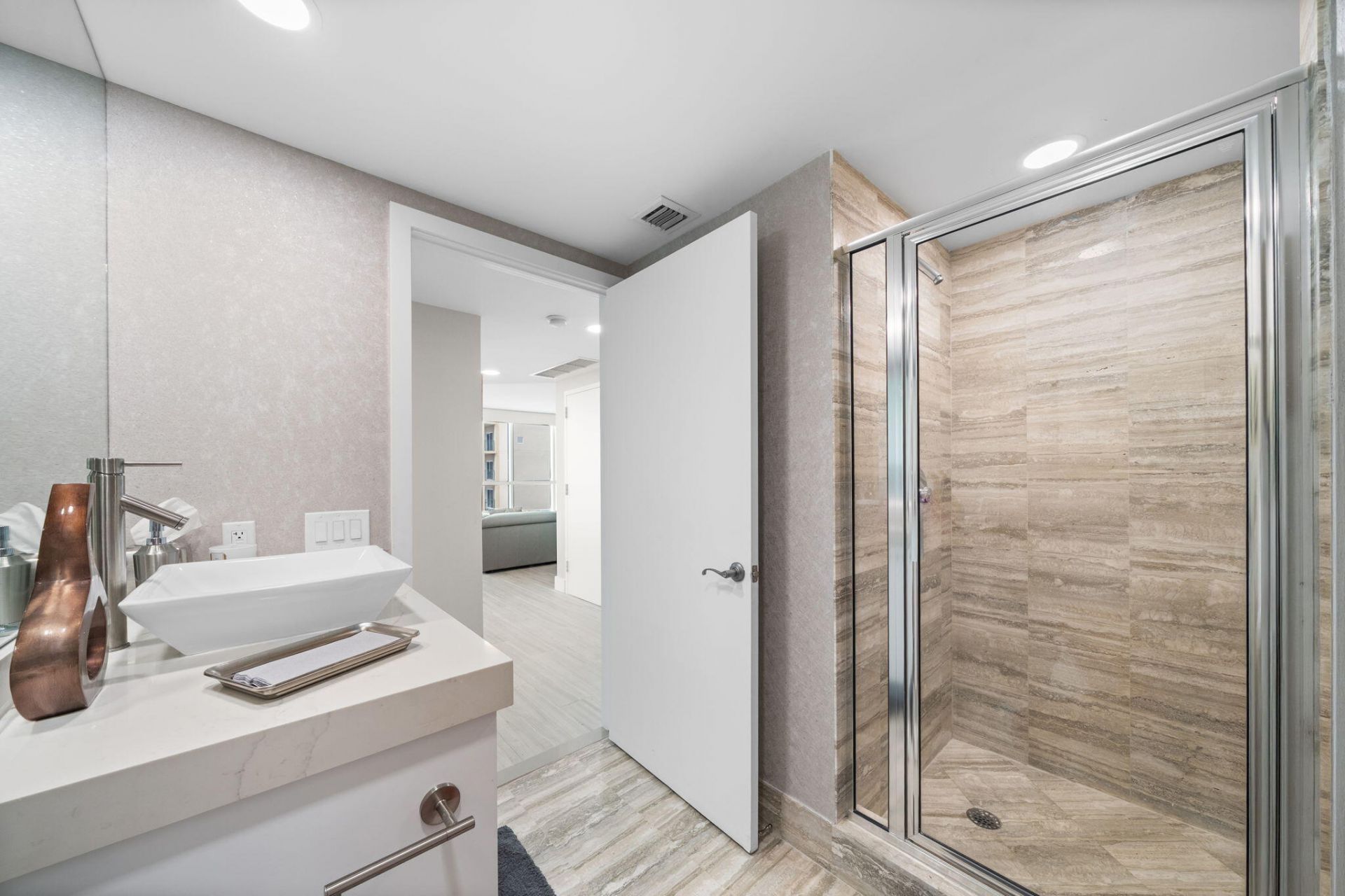 101 S Fort Lauderdale Beach Boulevard, Unit 1406, Fort Lauderdale, FL 33316 Photo