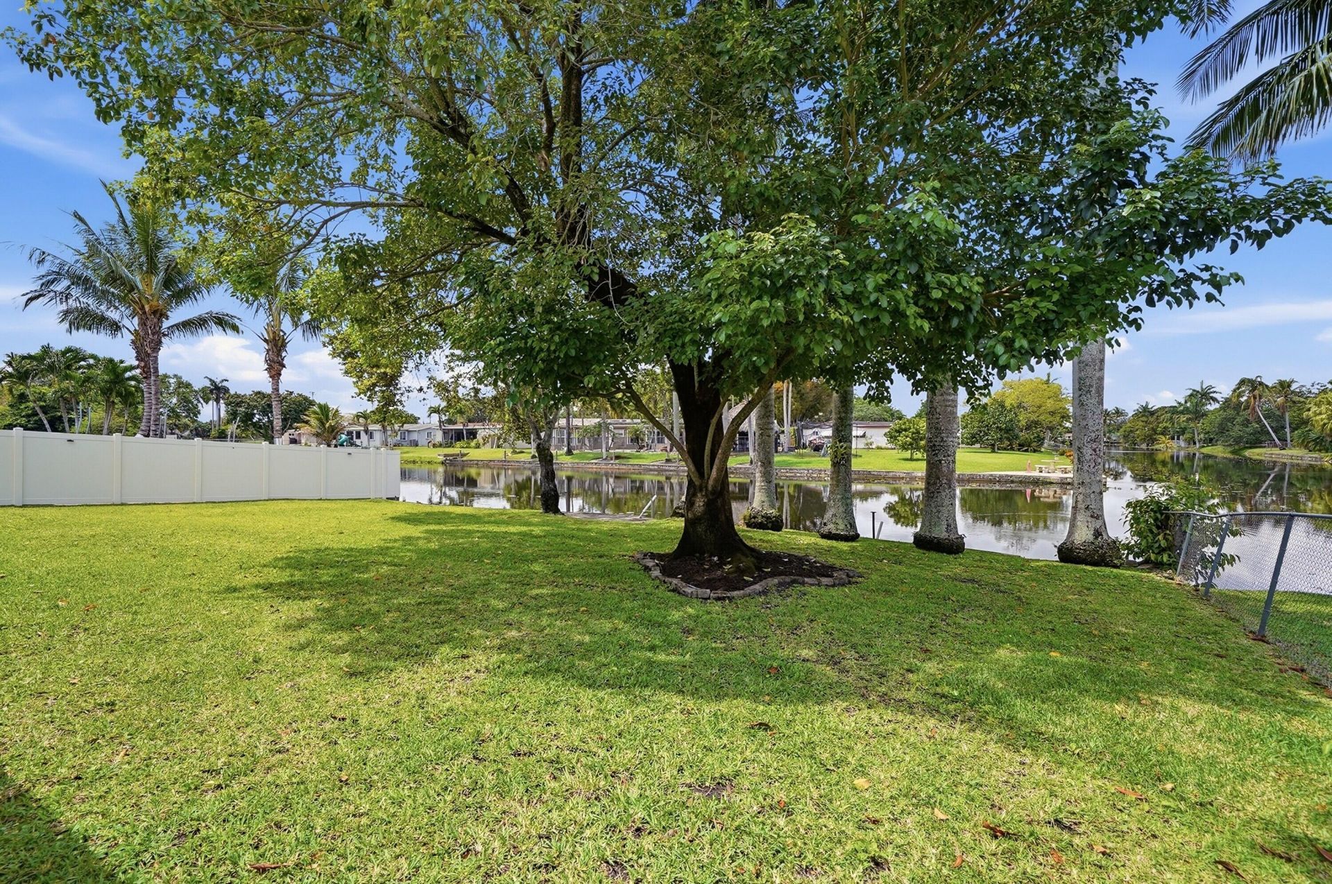 5261 SW 89th Avenue, Cooper City, FL 33328 Photo