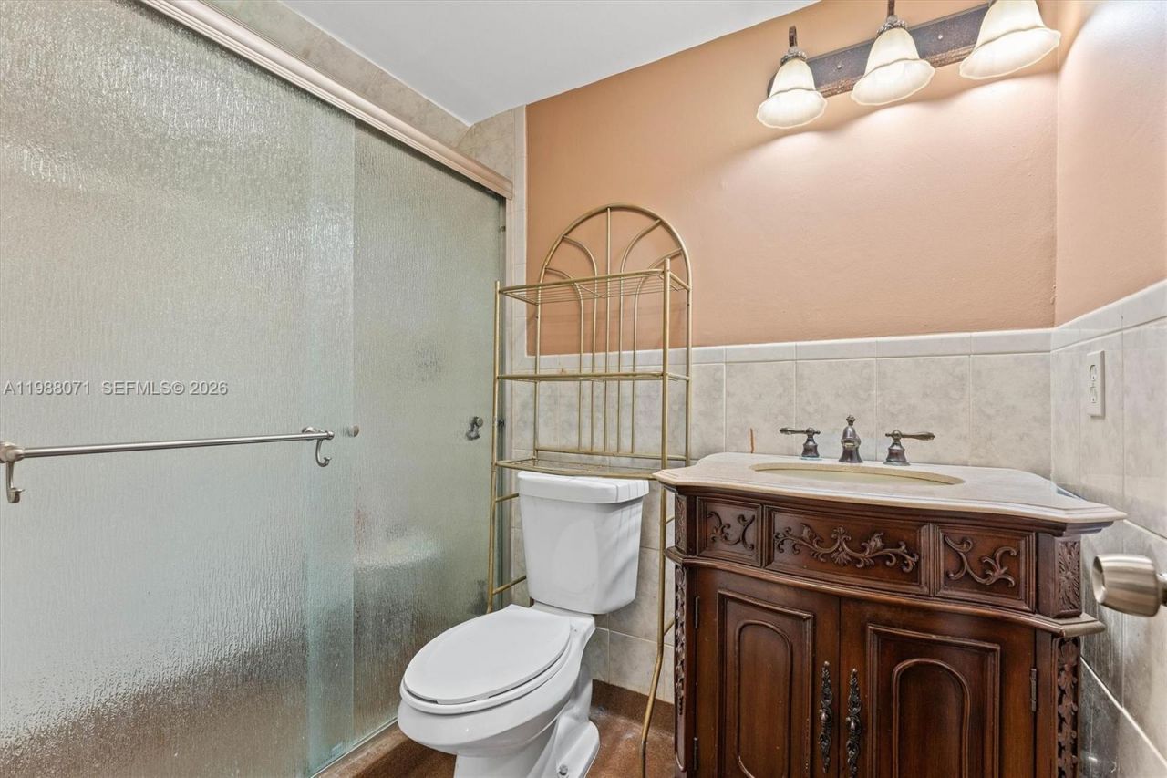 314 NE , Unit 16C, Miami, FL 33161 Photo