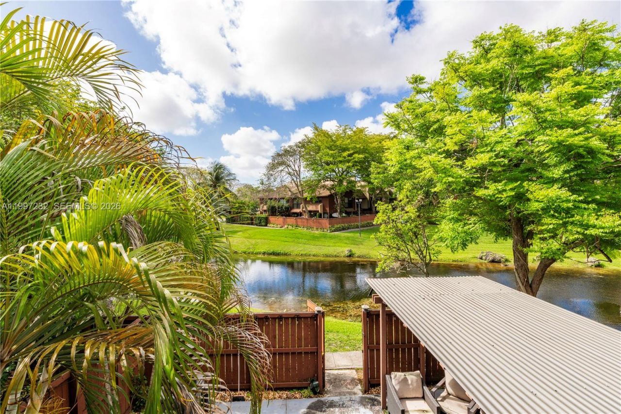 6724 SW 114th Pl, Unit E, Miami, FL 33173 Photo