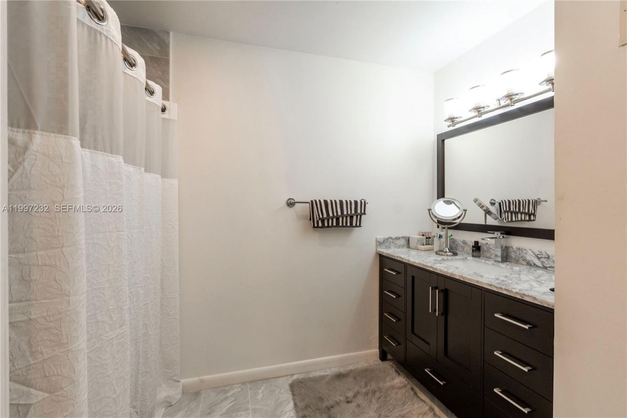 6724 SW 114th Pl, Unit E, Miami, FL 33173 Photo