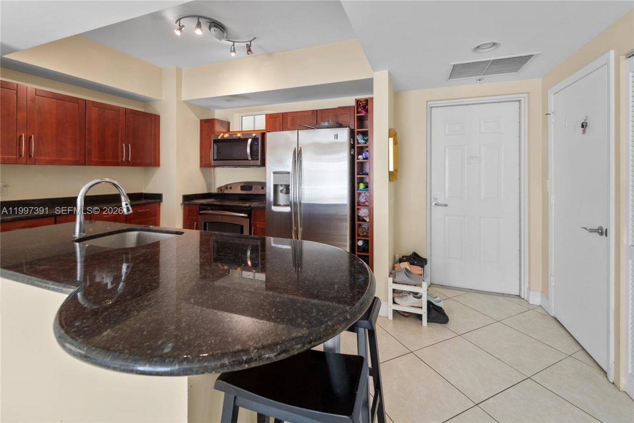 7275 SW 90th St , Unit C208, Miami, FL 33156 Photo