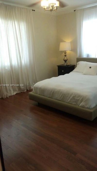 5718 SW 48th St, South Miami, FL 33155 Photo