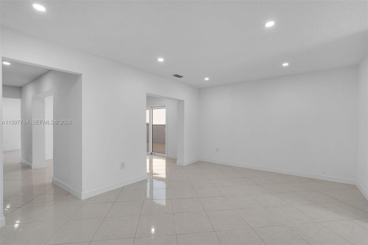 14755 SW 82nd Ter, Miami, FL 33193 Photo