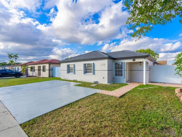 14755 SW 82nd Ter, Miami, FL 33193