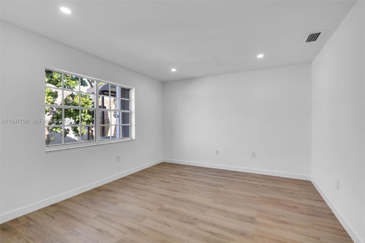 14755 SW 82nd Ter, Miami, FL 33193 Photo