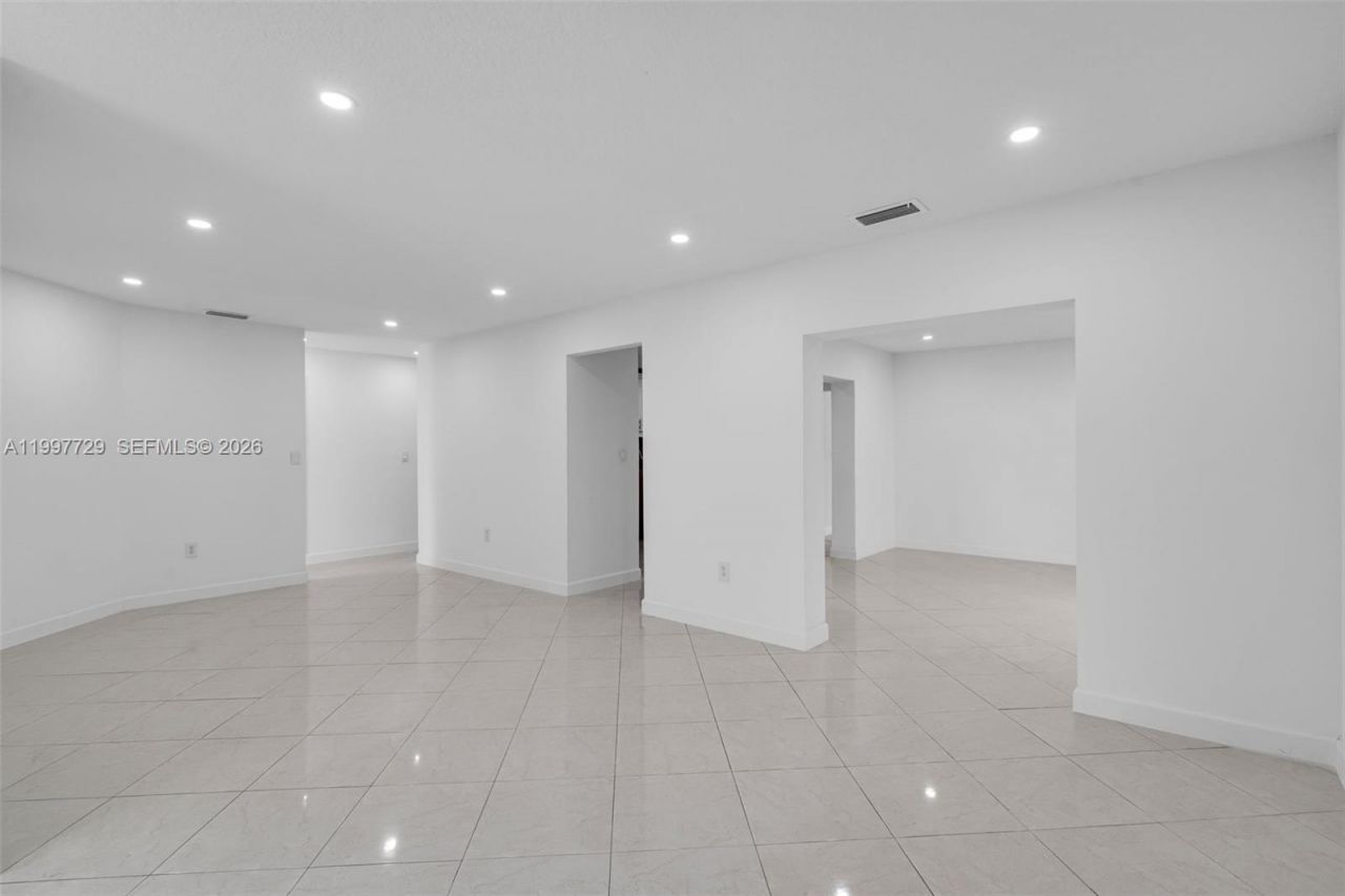 14755 SW 82nd Ter, Miami, FL 33193 Photo